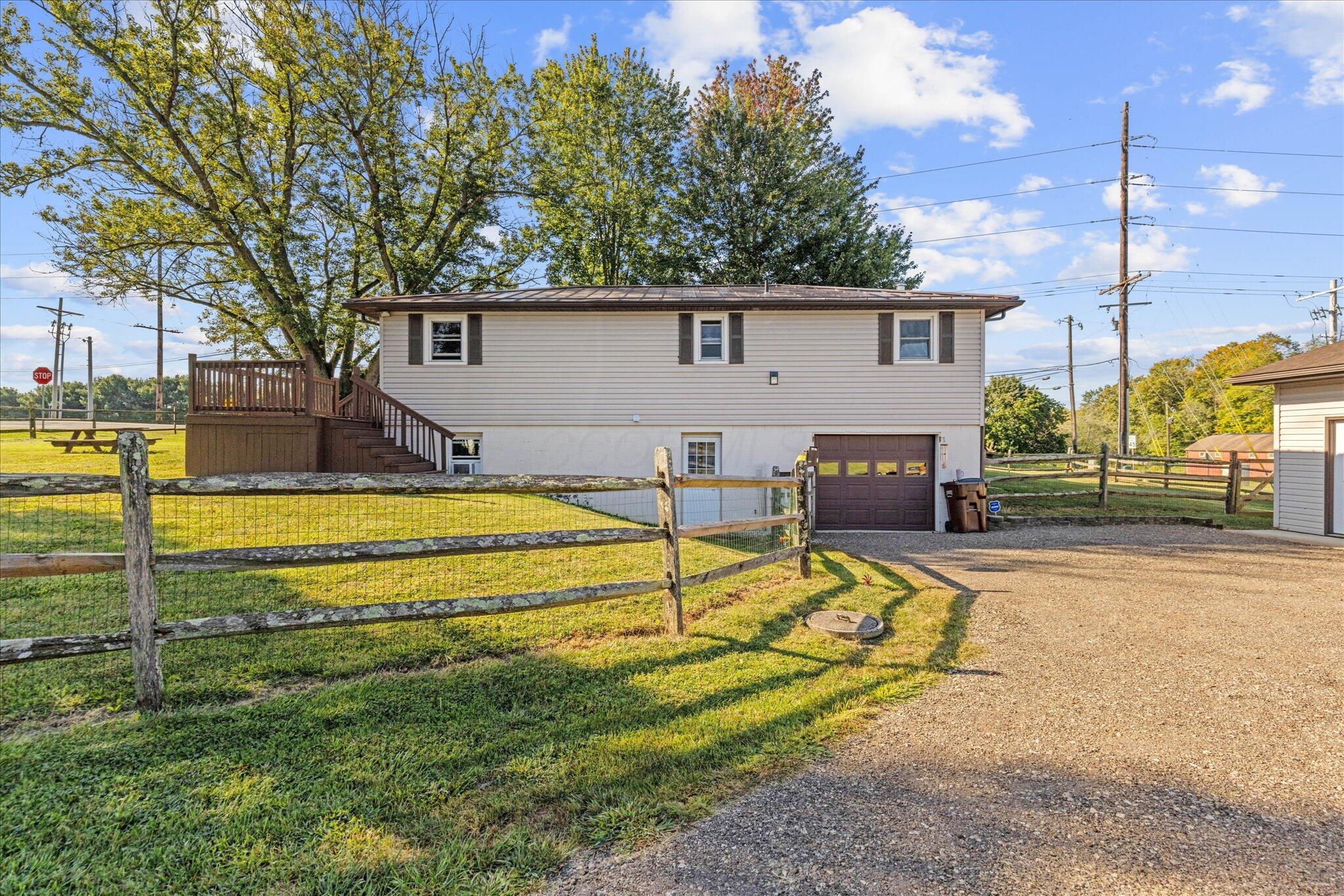 980 Coonpath Road Northeast Lancaster, OH 43130 - Photo 3 of 37 1000005218