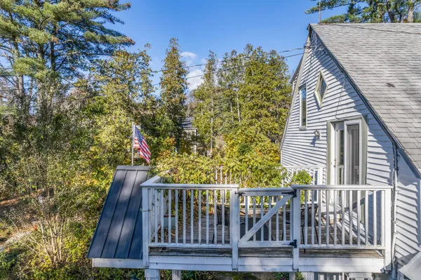 $799,900 | 9 Dry Point Drive, Rome, ME 04963