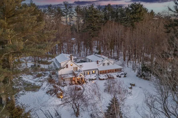 $799,900 | 9 Dry Point Drive, Rome, ME 04963