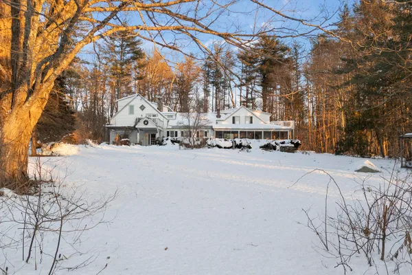 $799,900 | 9 Dry Point Drive, Rome, ME 04963
