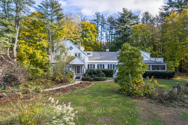 $799,900 | 9 Dry Point Drive, Rome, ME 04963