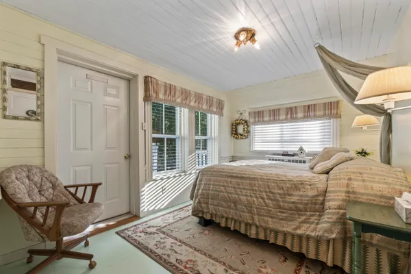 $799,900 | 9 Dry Point Drive, Rome, ME 04963