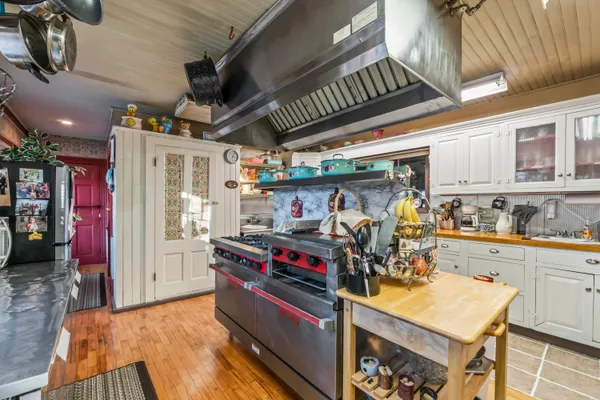 $799,900 | 9 Dry Point Drive, Rome, ME 04963