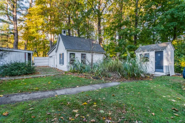 $799,900 | 9 Dry Point Drive, Rome, ME 04963