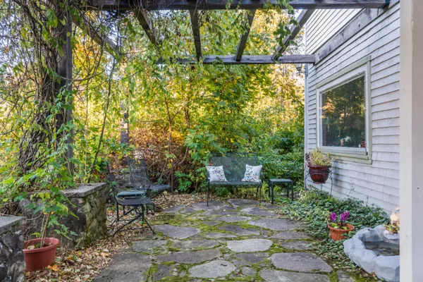 $799,900 | 9 Dry Point Drive, Rome, ME 04963