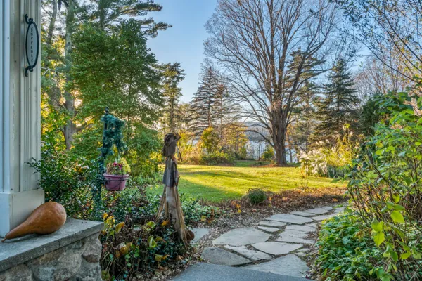 $799,900 | 9 Dry Point Drive, Rome, ME 04963