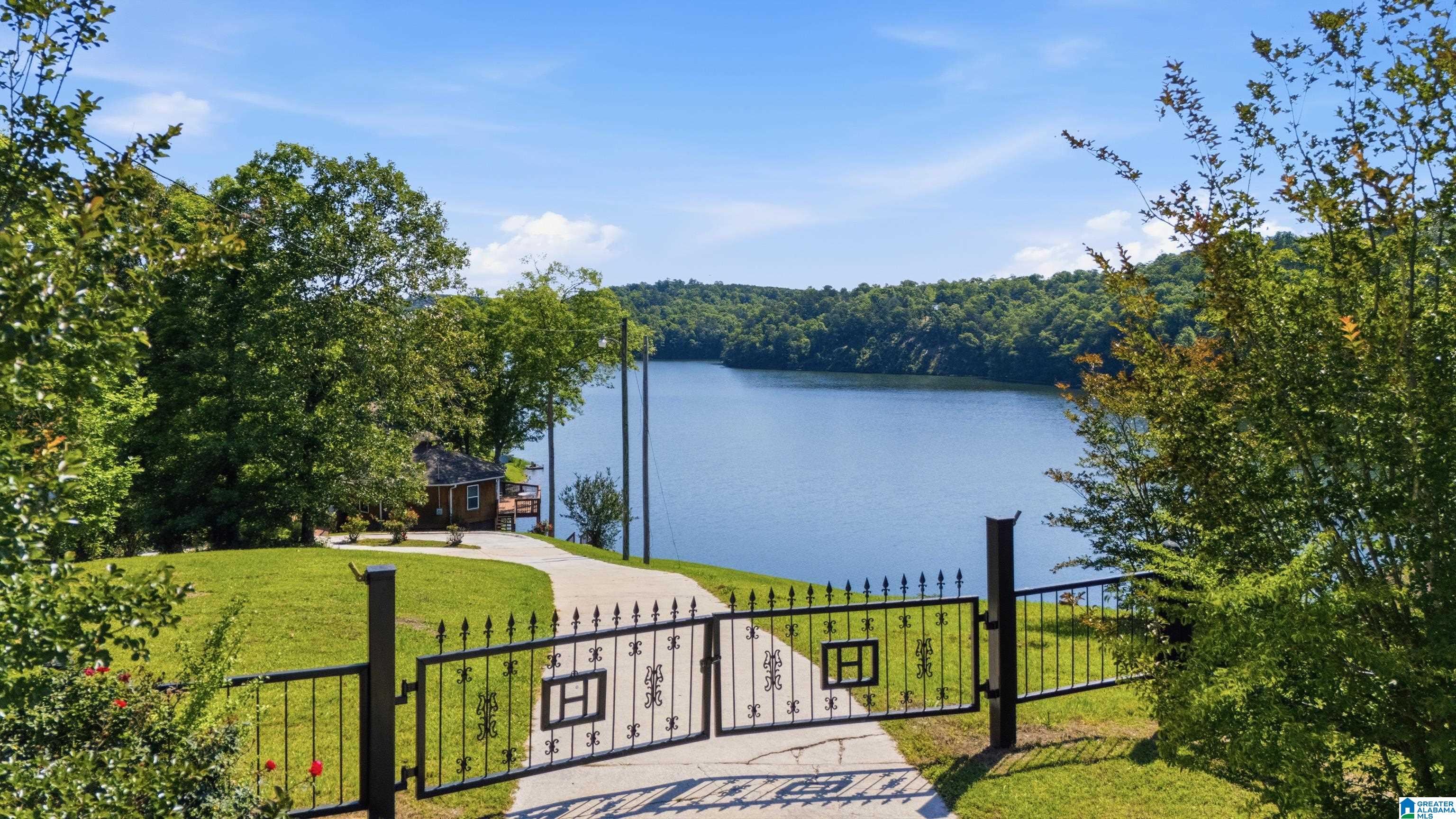 1595 Overlook Point Warrior, AL 35180 - Photo 35 of 41