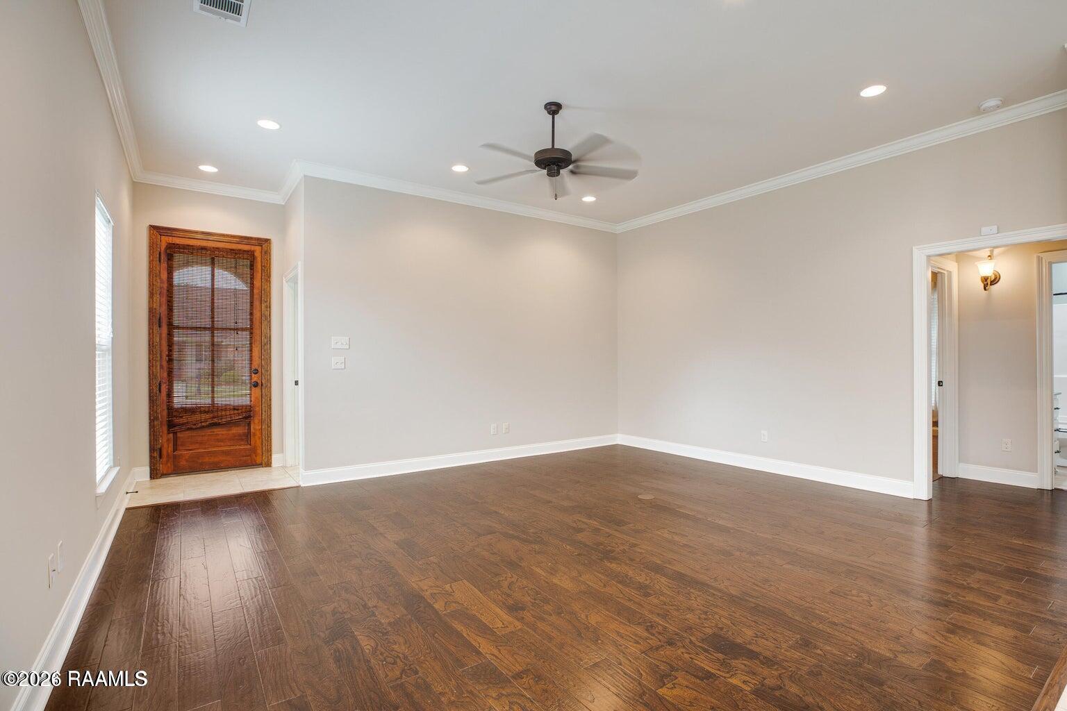 919 Russo Road New Iberia, LA 70563 - Photo 4 of 13 20260508004735405269000000-o