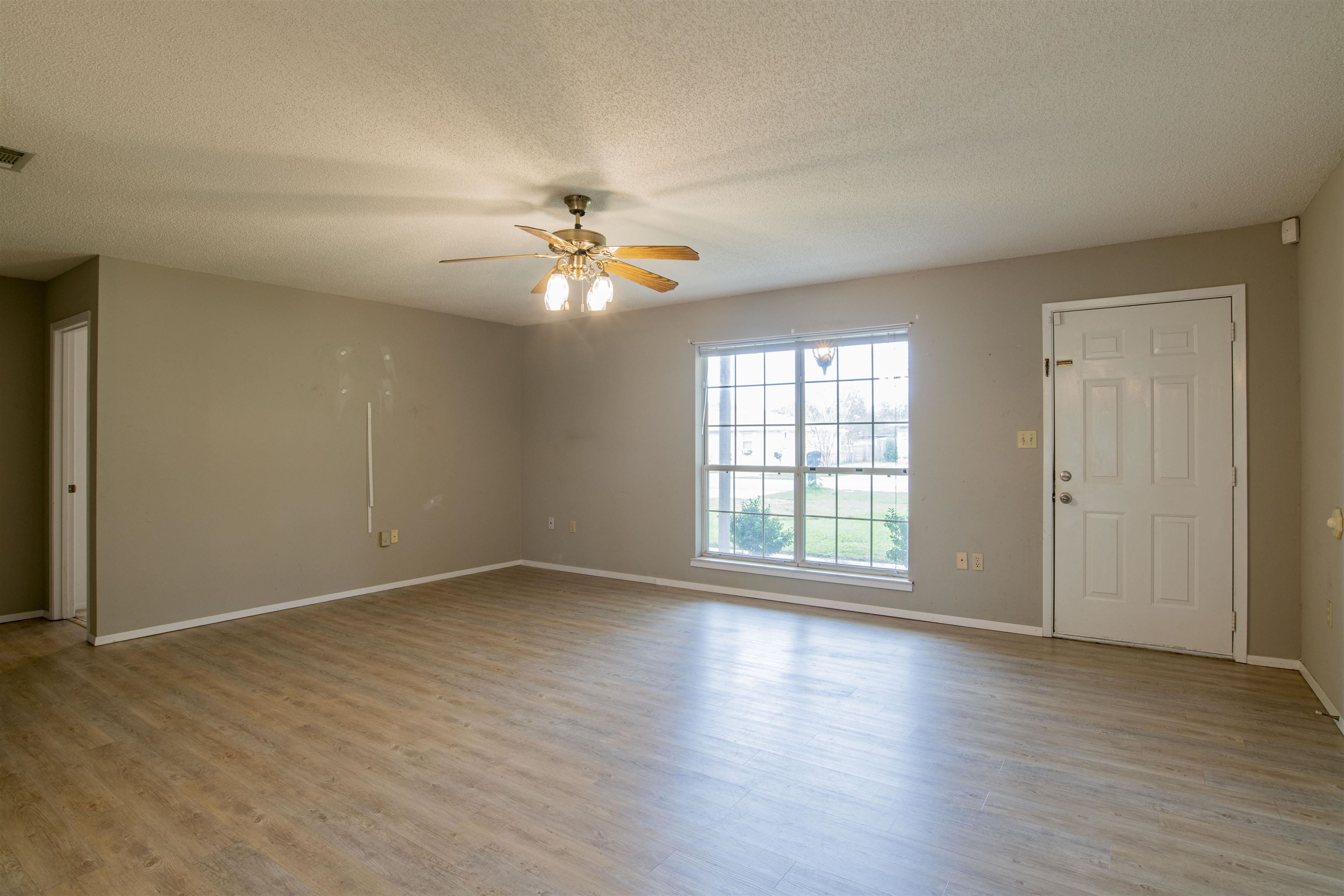 522 Ariel Avenue Foley, AL 36535 - Photo 4 of 29