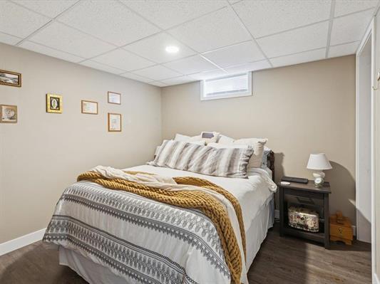 6248 Hillandale Road Davenport, IA 52806 - Photo 18 of 29