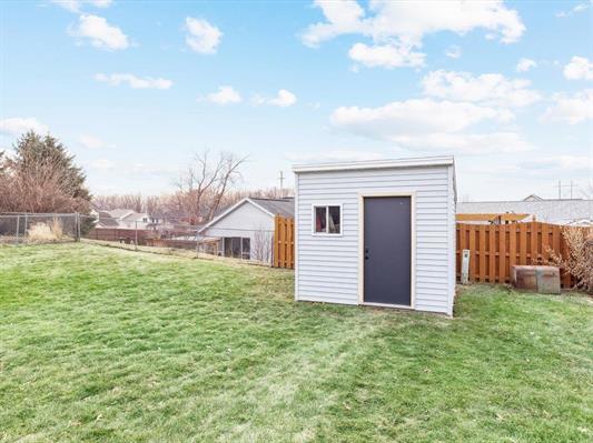 6248 Hillandale Road Davenport, IA 52806 - Photo 26 of 29