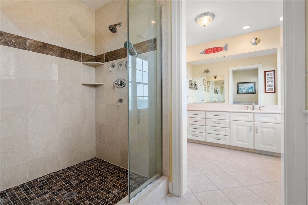7 Swan Road Quincy, MA 02169 - Photo 13 of 23