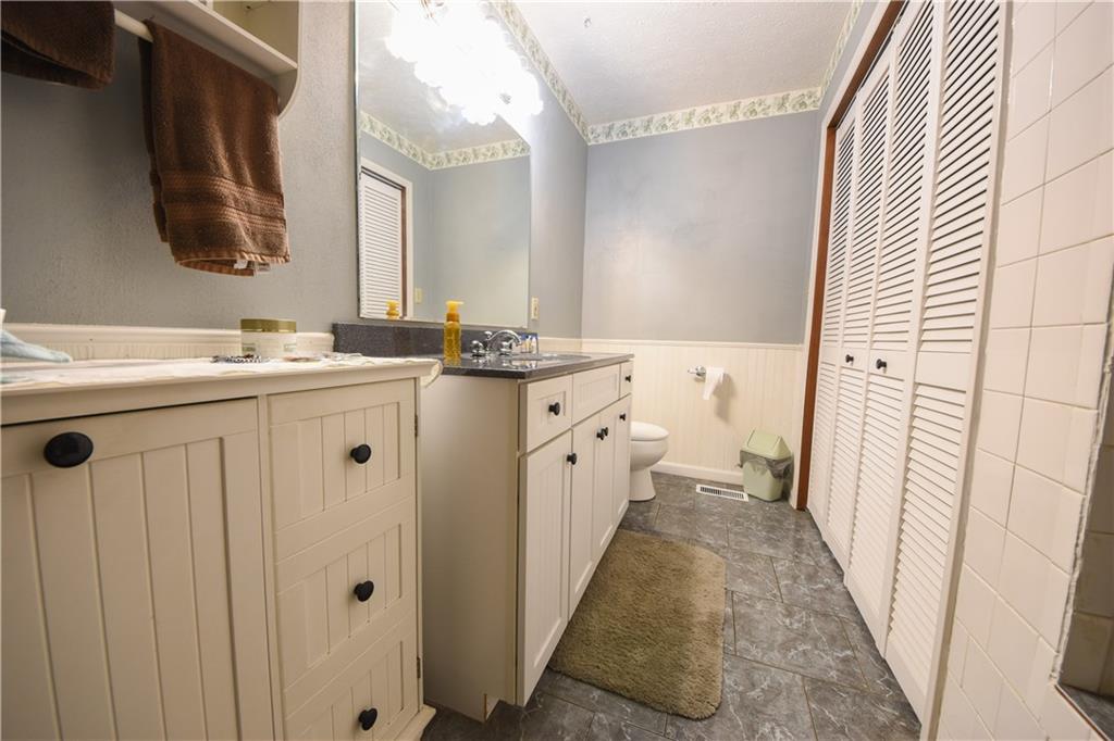 10052 South Randall Road Columbus, IN 47201 - Photo 17 of 26 Gallery Image 17