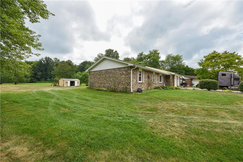 10052 South Randall Road Columbus, IN 47201 - Photo 19 of 26 Gallery Image 19