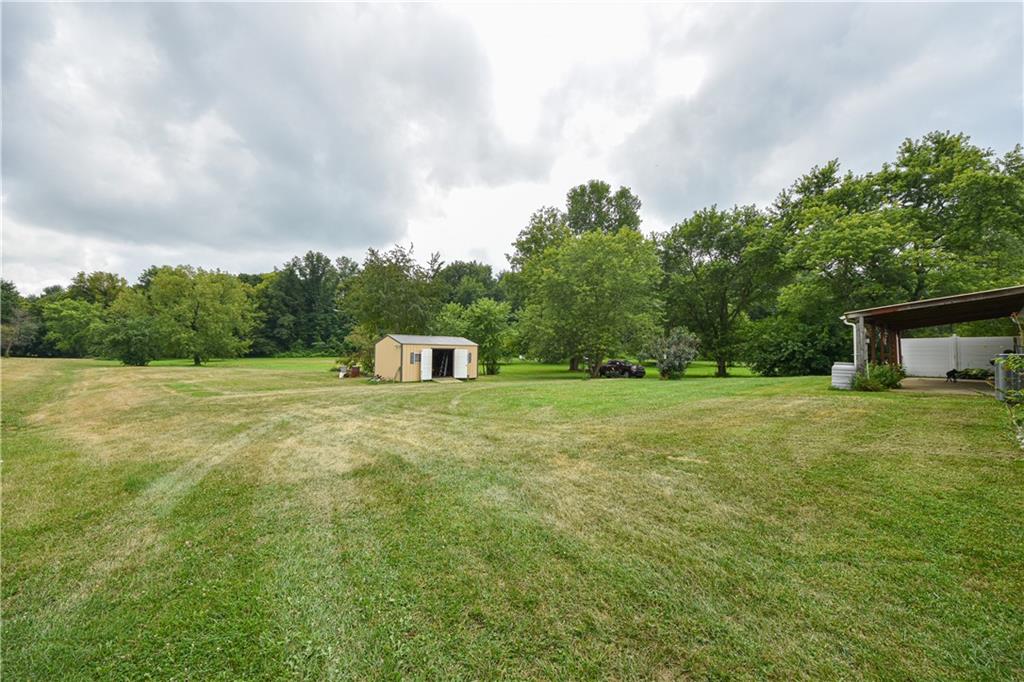 10052 South Randall Road Columbus, IN 47201 - Photo 20 of 26 Gallery Image 20