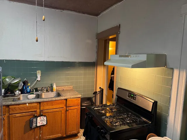 $255,000 | 1110 South 4th Avenue, Maywood, IL 60153