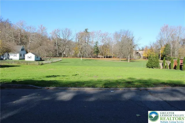 a view of an outdoor space with yard