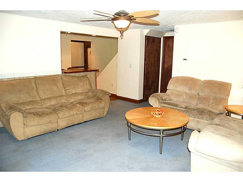181 Seavey Road Pittsburgh, PA 15223 - Photo 8 of 19 Living Room.