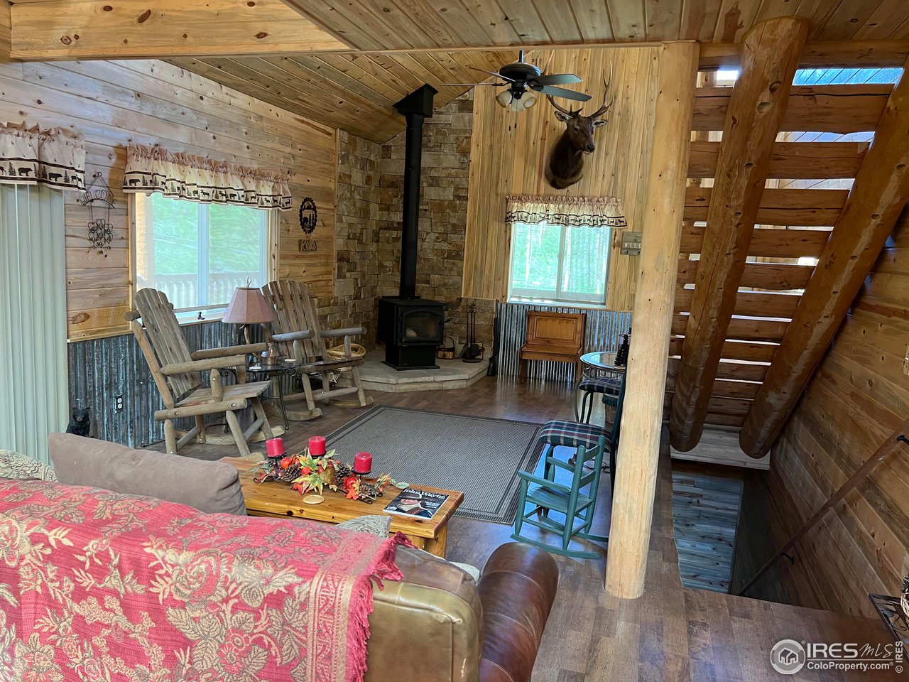 2880 Fire Rte 15 Bellvue, CO 80512 - Photo 18 of 40 Great Room