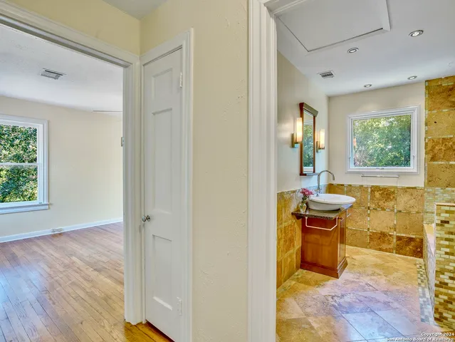 $505,000 | 785 Burr Road, Terrell Hills, TX 78209