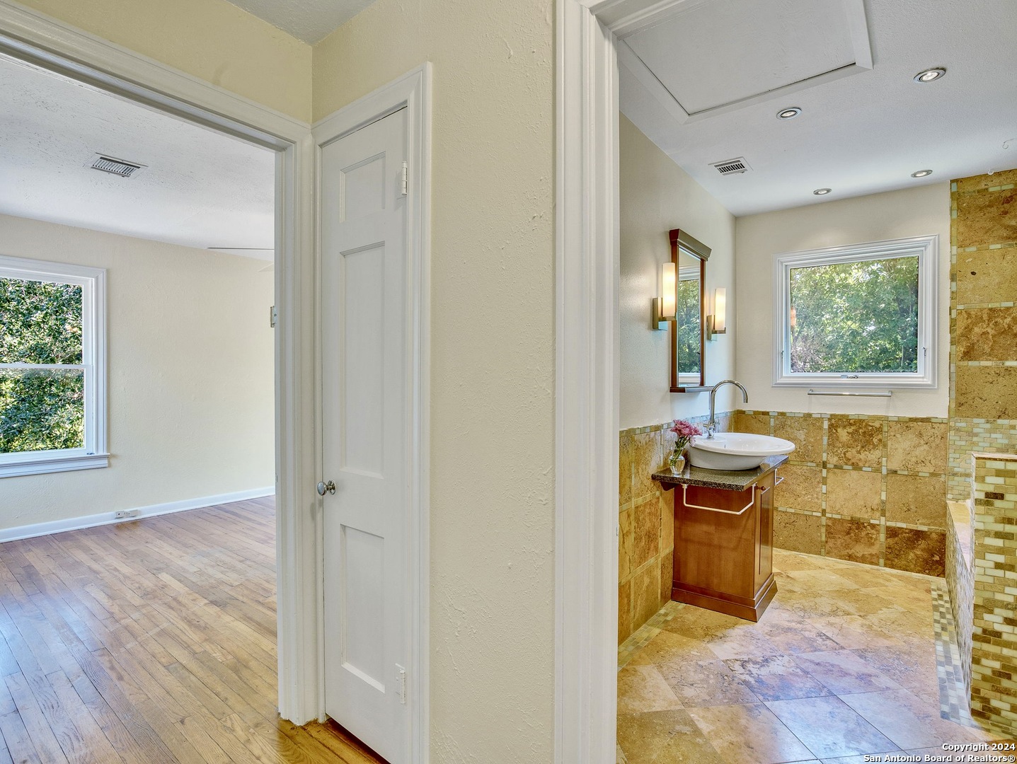 785 Burr Road Terrell Hills, TX 78209 - Photo 21 of 32