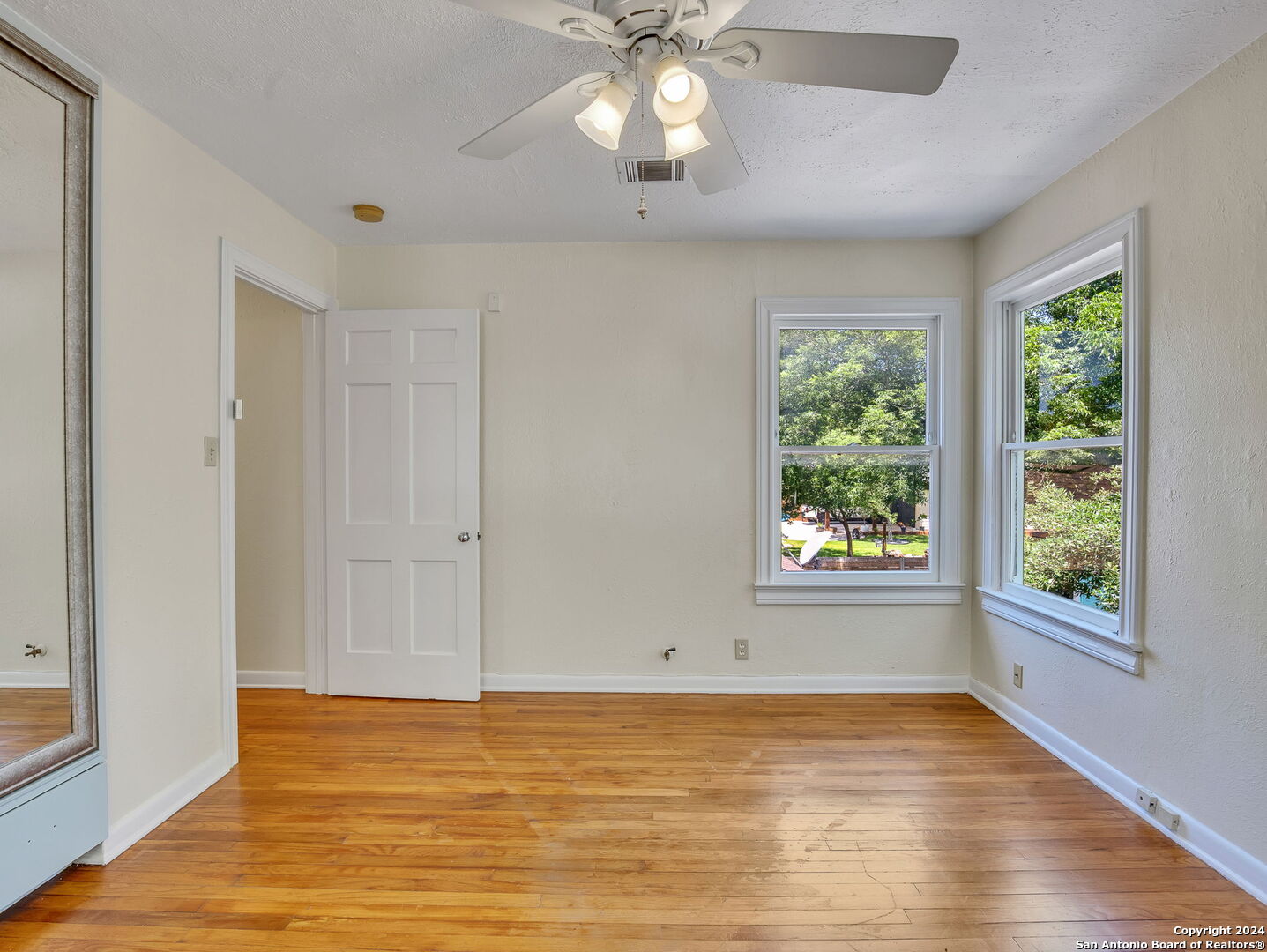 785 Burr Road Terrell Hills, TX 78209 - Photo 25 of 32