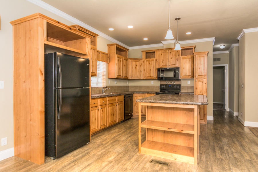 56264 Black Duck Road Bend, OR 97707 - Photo 5 of 31 Knotty Alder Cabinets.