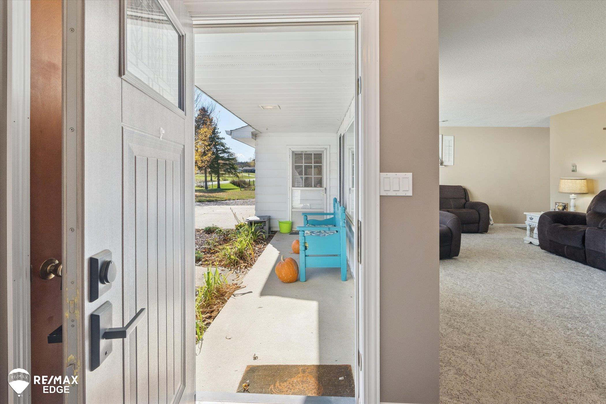 3474 Lang Road Davison, MI 48423 - Photo 6 of 39 50192255-d09f449d-5855-42a6-ad64-91fa36a6c57c.JPG