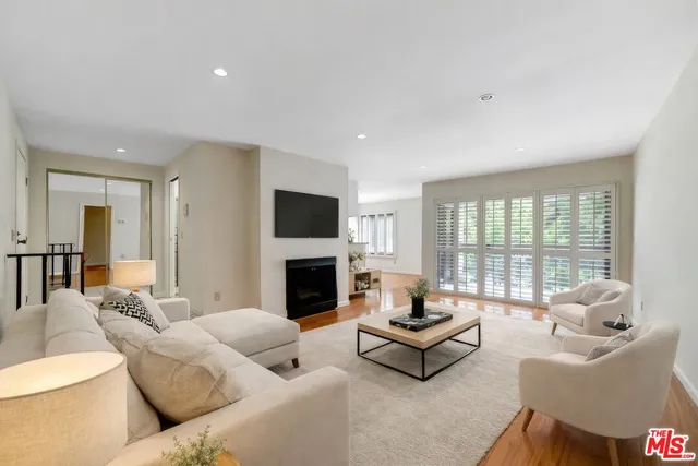 $449,500 | 515 North Jackson Street, Unit 116, Glendale, CA 91206