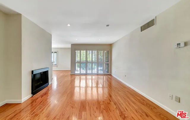 $449,500 | 515 North Jackson Street, Unit 116, Glendale, CA 91206