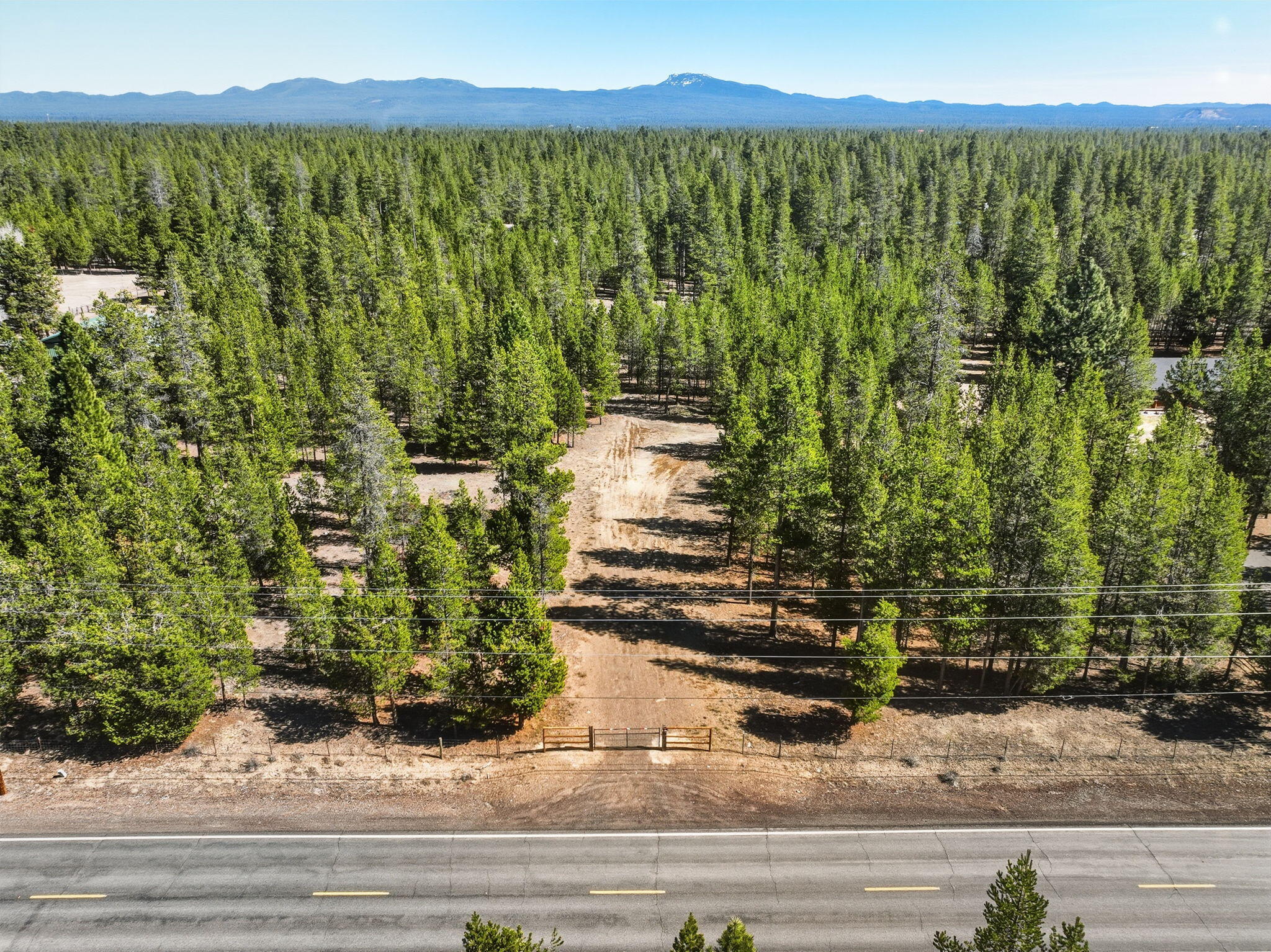 52220 Dorrance Meadow Road La Pine, OR 97739 - Photo 56 of 56 Second gated entrance
