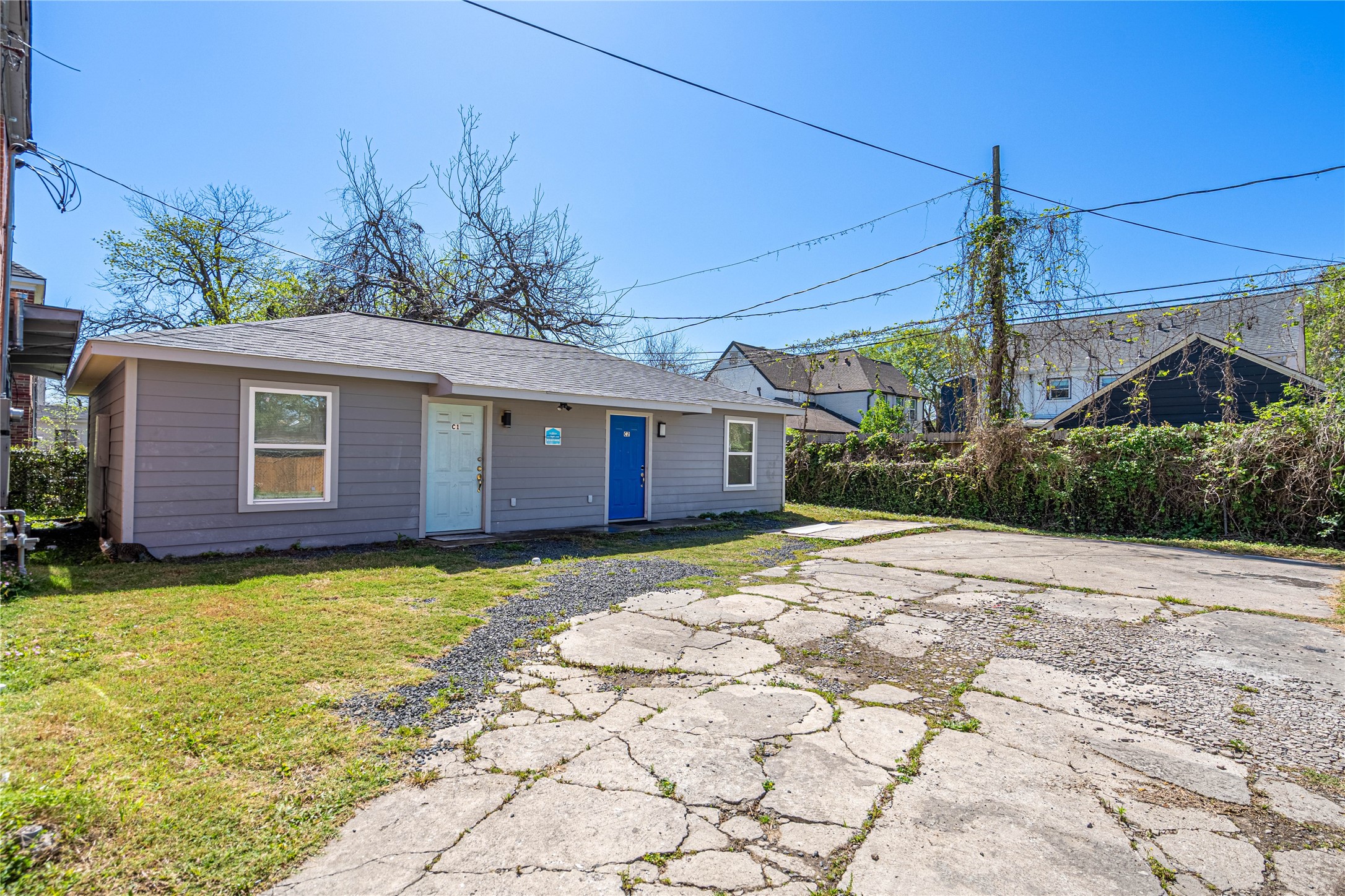 3420 Rosedale Street Houston, TX 77004 - Photo 8 of 11 a view of a house with a backyard