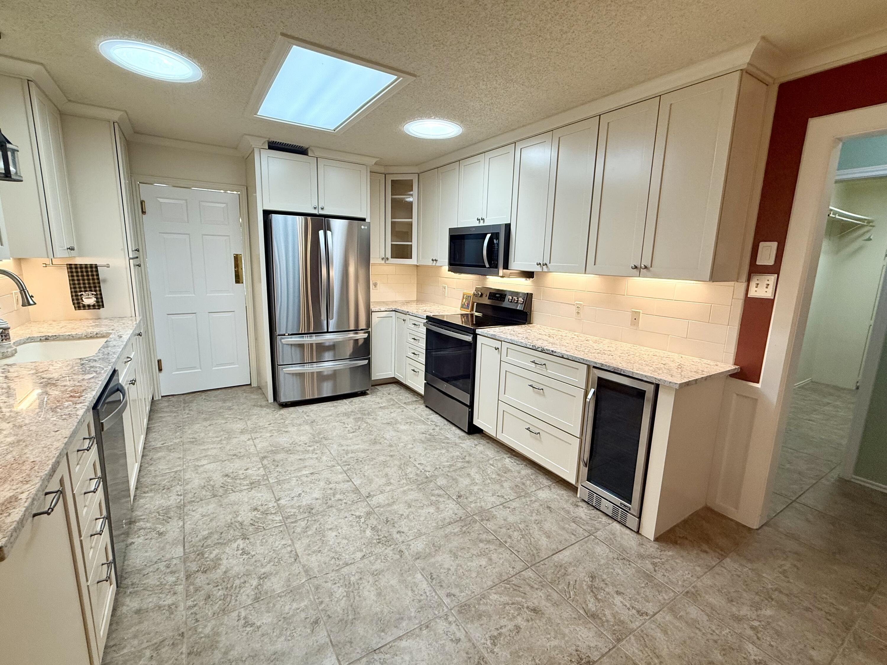 4911 92nd Street Lubbock, TX 79424 - Photo 23 of 77 IMG_5677