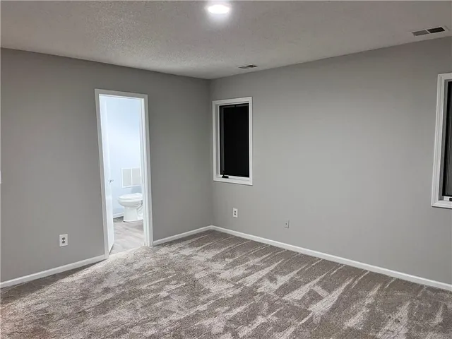 $389,000 | 5417 Northwest Walden Drive, Kansas City, MO 64151