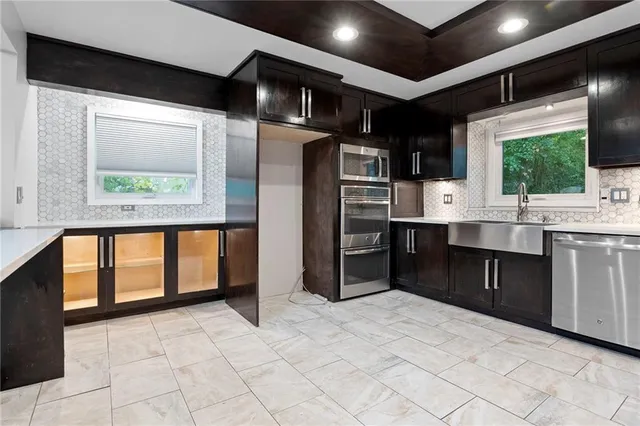 $389,000 | 5417 Northwest Walden Drive, Kansas City, MO 64151