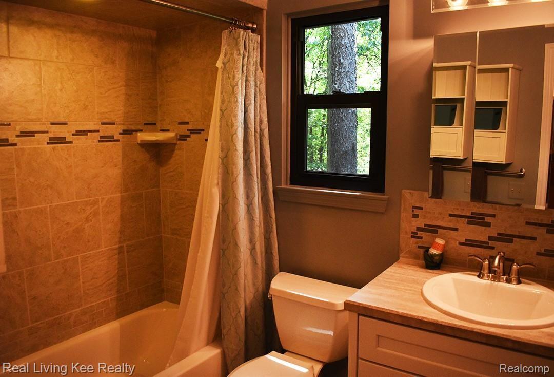 2890 Stanton Road Oxford, MI 48371 - Photo 14 of 21 6.jpg