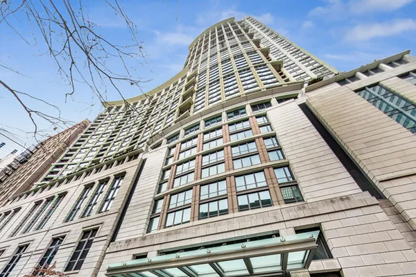 $3,900 | 130 North Garland Court, Unit 1407, Chicago, IL 60602