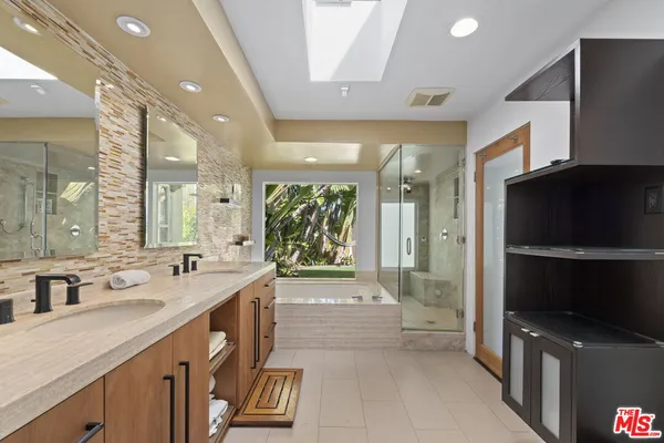 $15,000 | 8405 Edwin Drive, Los Angeles, CA 90046