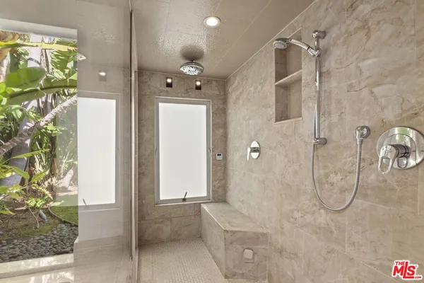 $15,000 | 8405 Edwin Drive, Los Angeles, CA 90046