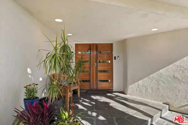 $15,000 | 8405 Edwin Drive, Los Angeles, CA 90046