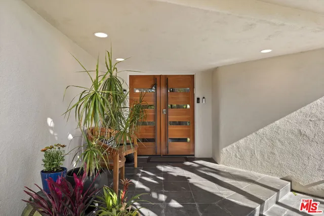 $15,500 | 8405 Edwin Drive, Los Angeles, CA 90046