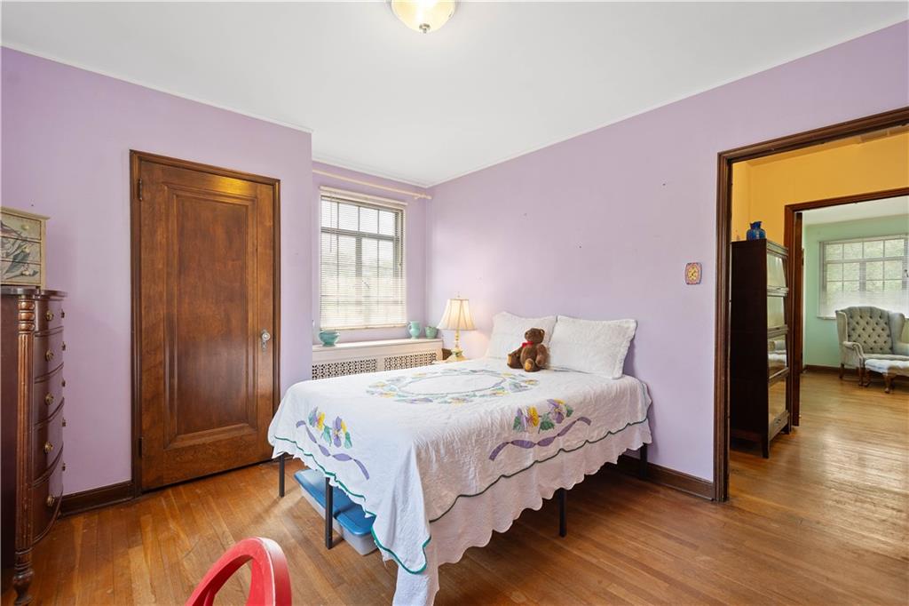 2 Crescent Drive Pittsburgh, PA 15228 - Photo 28 of 48 a bedroom with a bed and a mirror