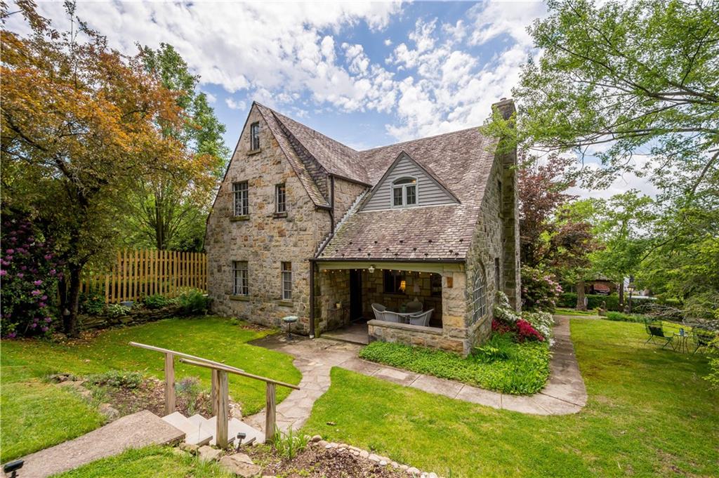 2 Crescent Drive Pittsburgh, PA 15228 - Photo 32 of 48 a front view of a house with yard