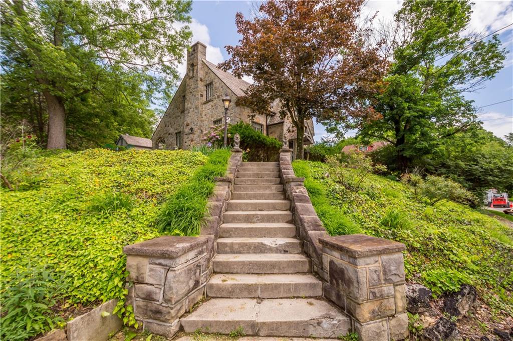 2 Crescent Drive Pittsburgh, PA 15228 - Photo 35 of 48 a view of a garden with plants