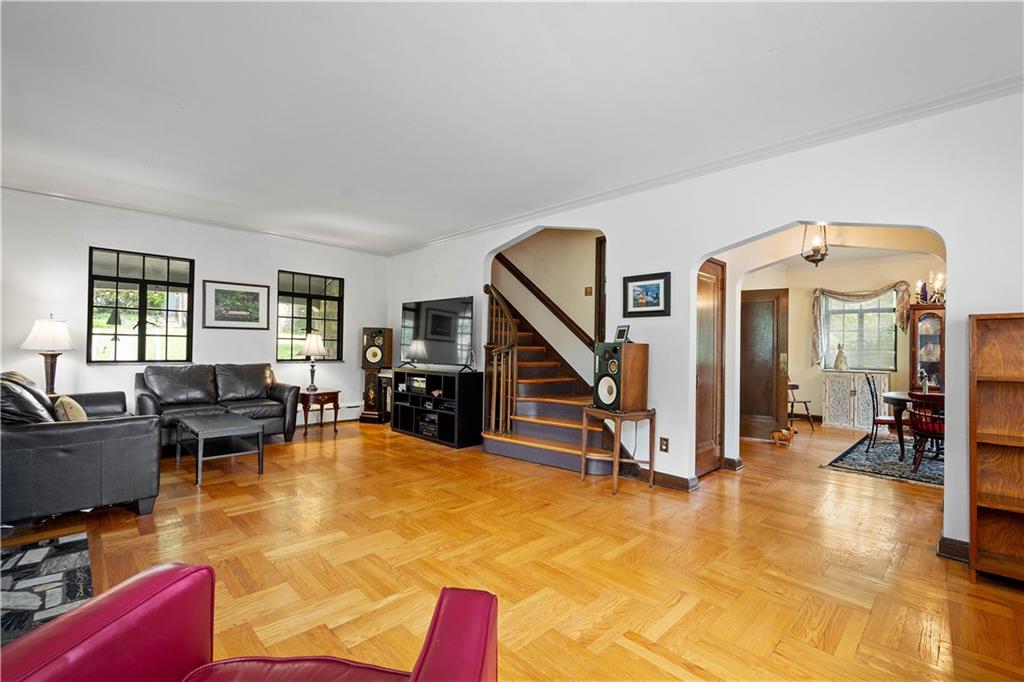 2 Crescent Drive Pittsburgh, PA 15228 - Photo 8 of 48 a living room with furniture gym equipment and a view of living room