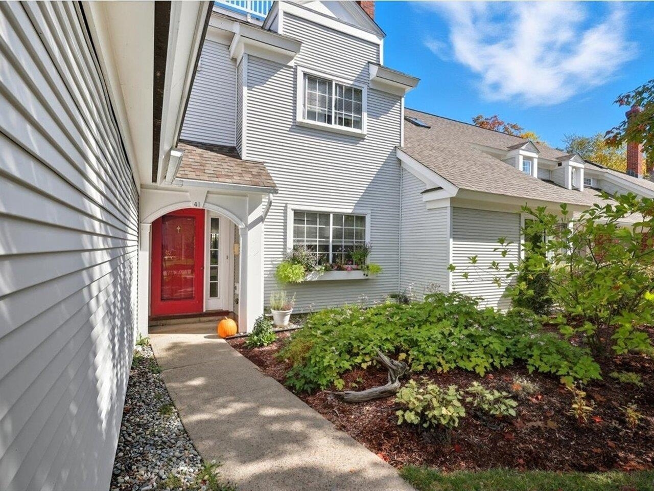 41 Southwind Drive Burlington, VT 05401 - Photo 3 of 47