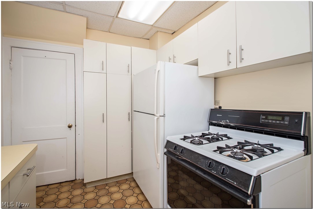 3079 Berkshire Road Cleveland, OH 44118 - Photo 15 of 31