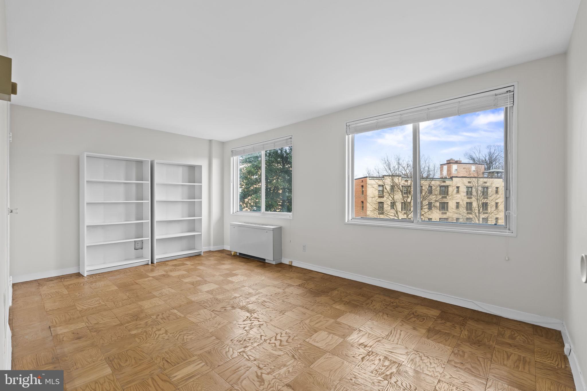 2829 Connecticut Avenue Northwest, Unit 503 Washington, DC 20008 - Photo 14 of 28 Large bedroom