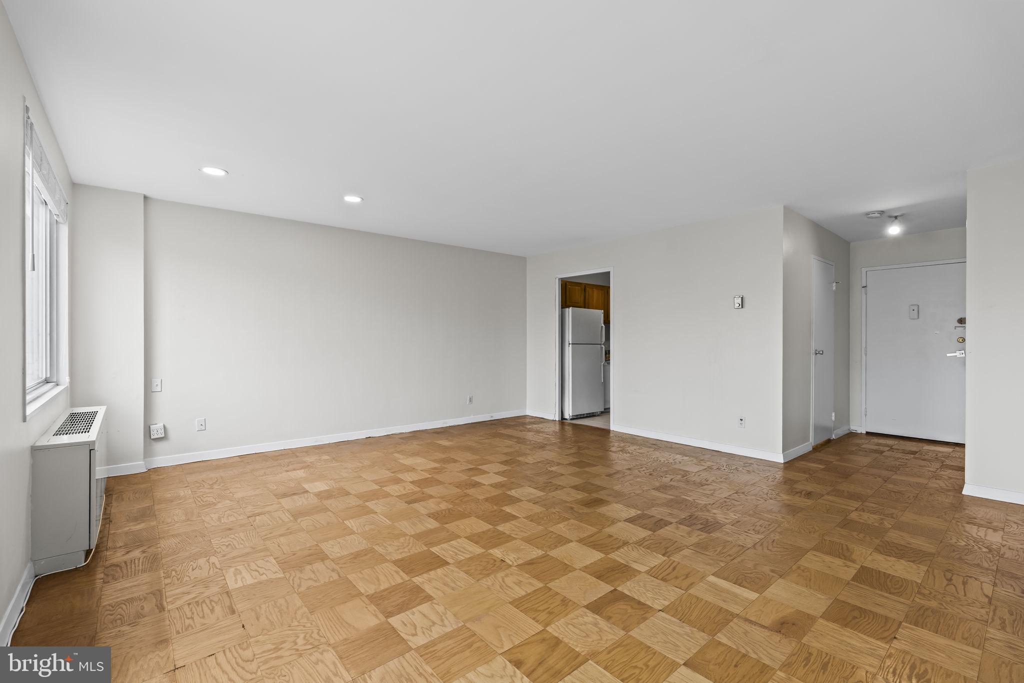 2829 Connecticut Avenue Northwest, Unit 503 Washington, DC 20008 - Photo 7 of 28 Living Room