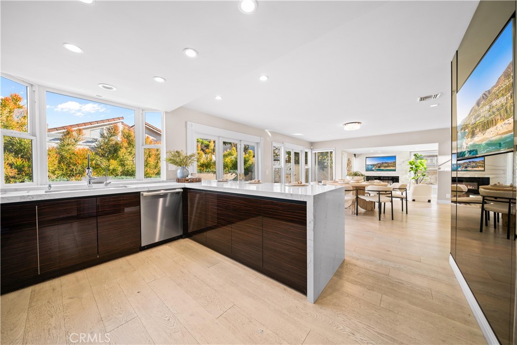 6 Ribera Irvine, CA 92620 - Photo 17 of 71 Gallery Image 17